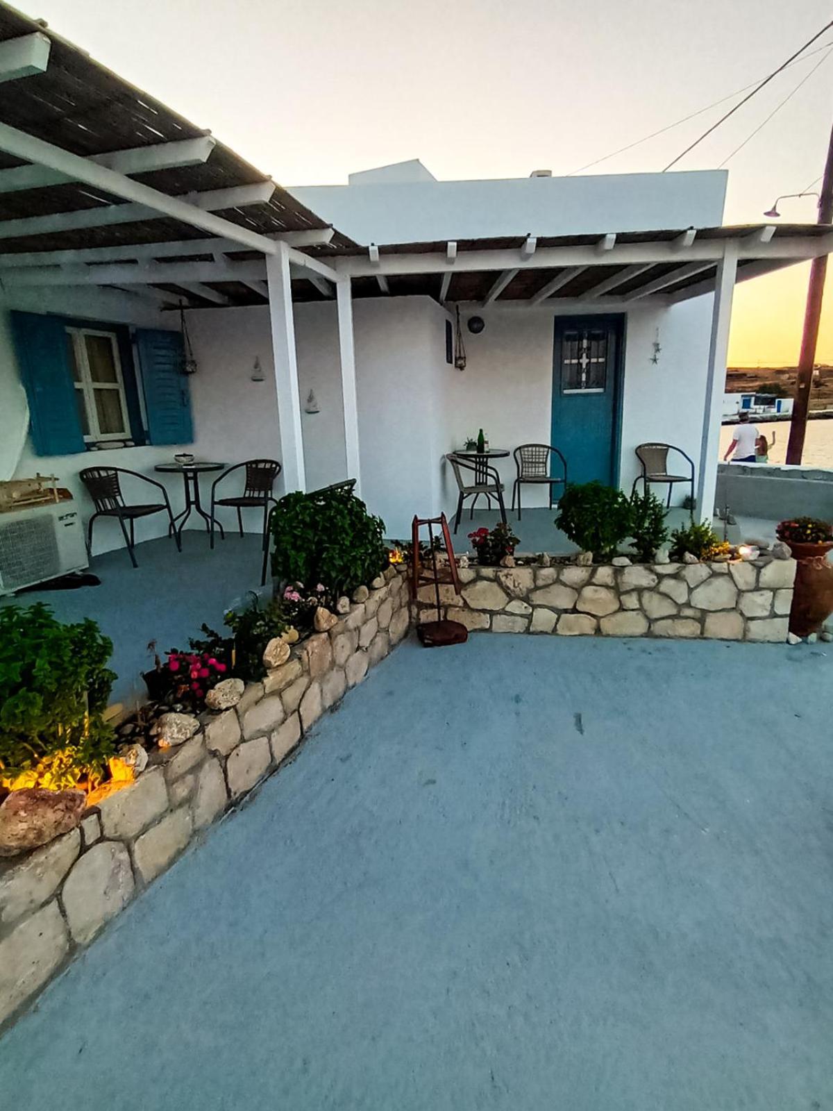 Seaside Residence Kiki Prassa,Kímolos Exterior foto